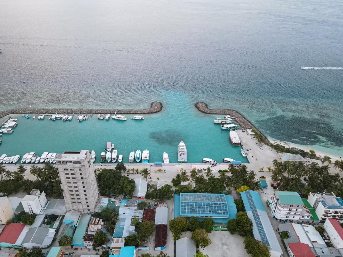 Aquzz Hotel & Spa - Maldives Maafushi Exterior foto